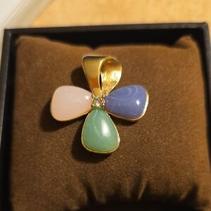 Vinatge Avon Clover Pendant